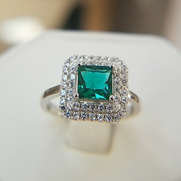 Green 6x6mm Princess cut Engagement Ring all sizes - Picture 3 of 6